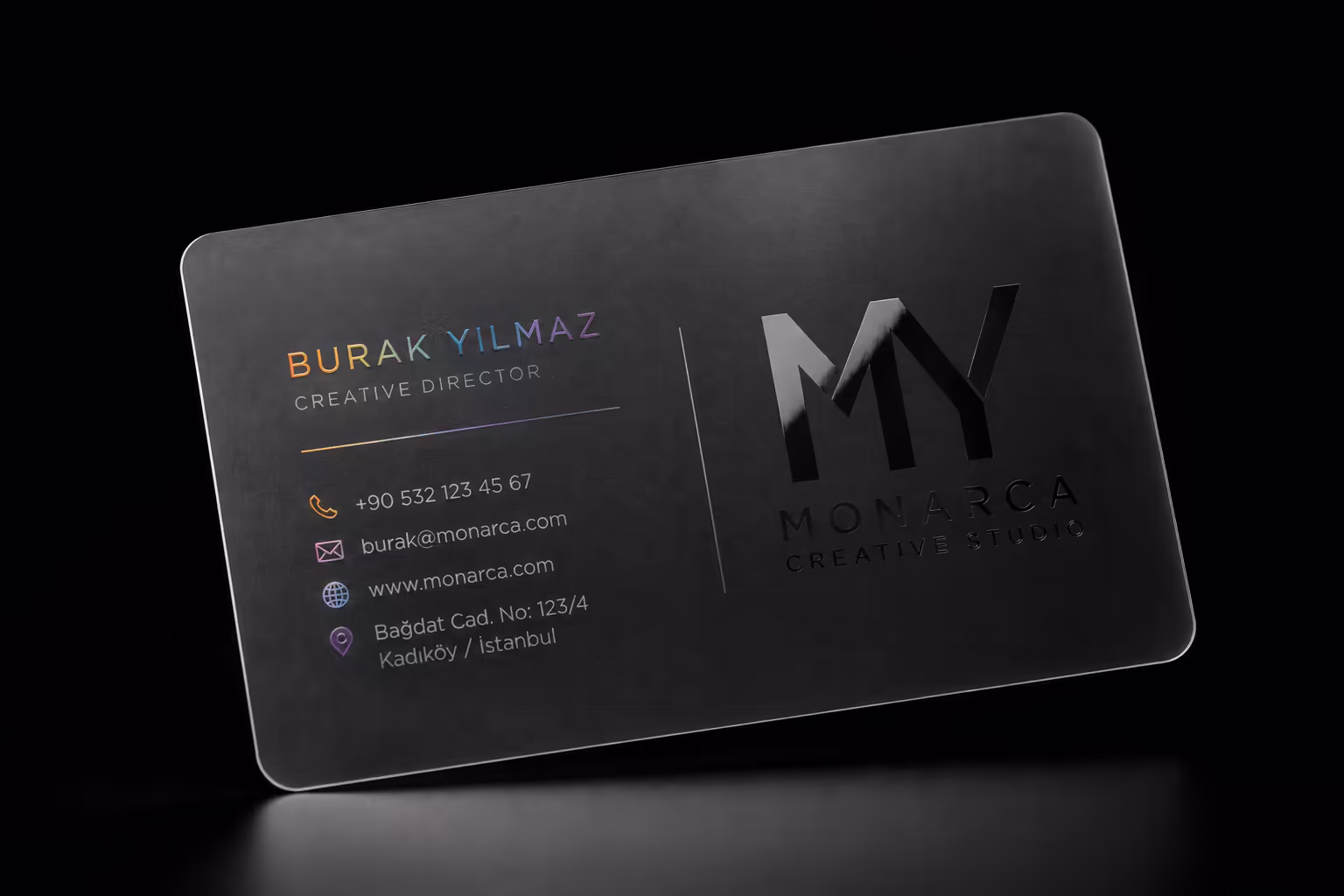 Mat spot UV uygulanan kartvizit örneği — dokunsal detay ve sofistike sade görünüm
